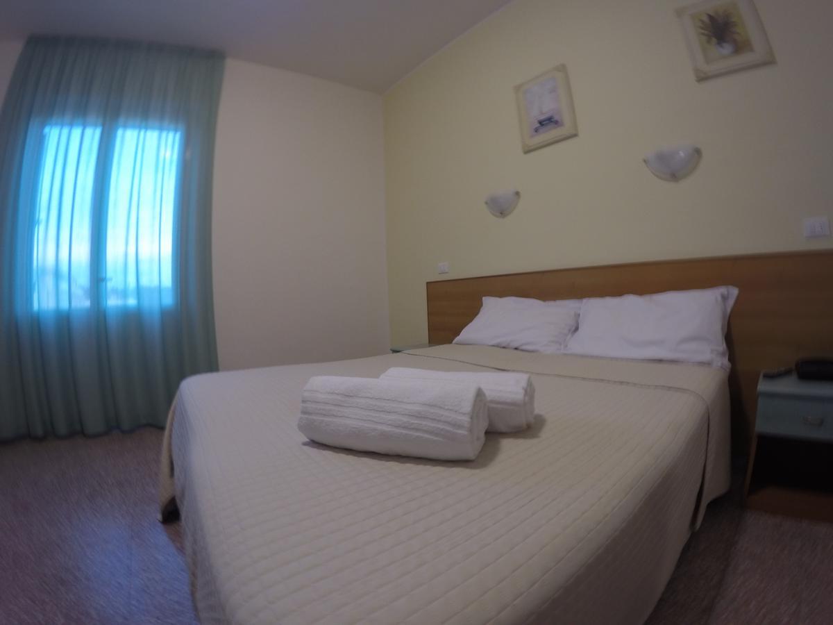 Hotel Valente Ортона Екстер'єр фото