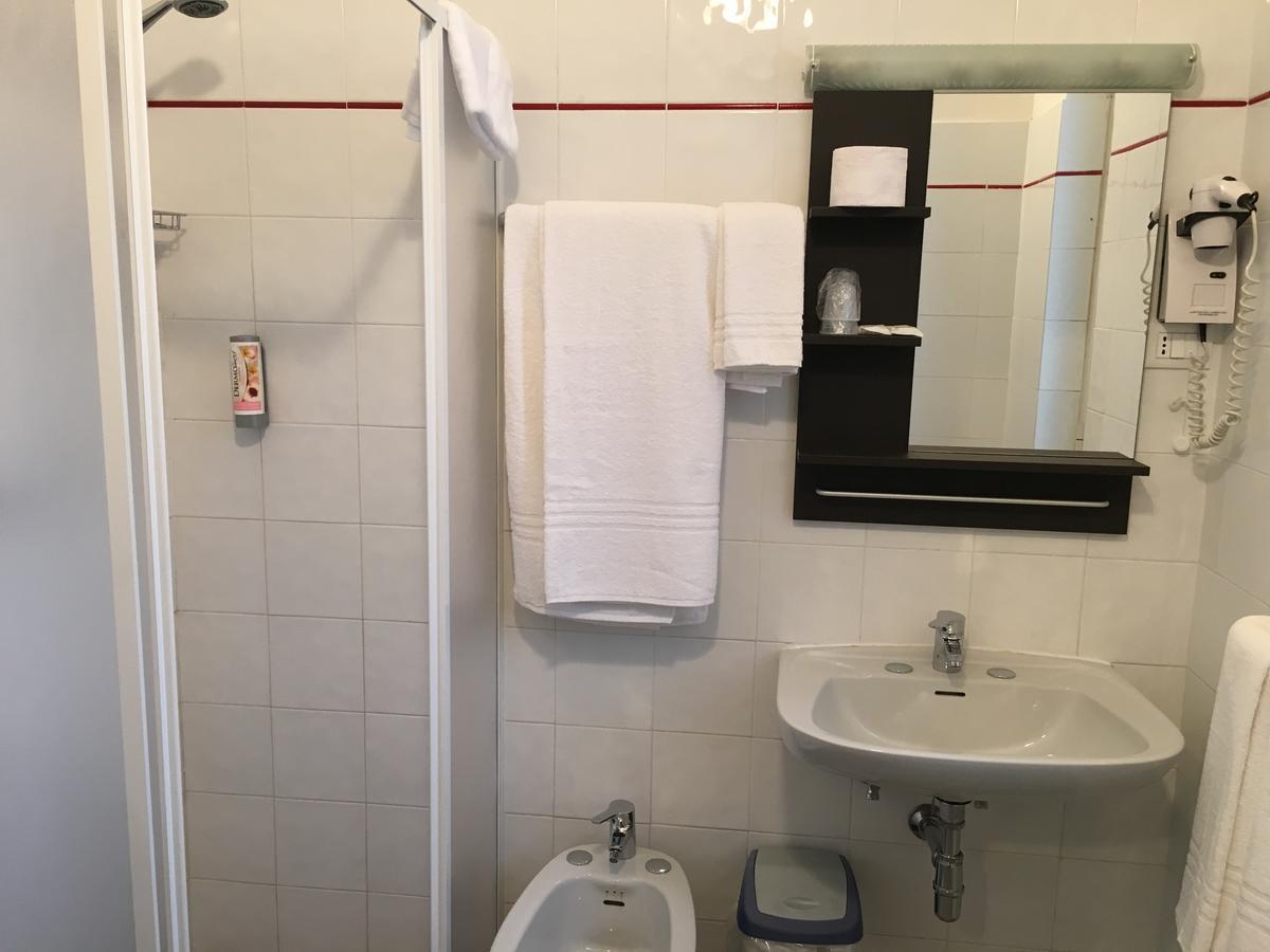 Hotel Valente Ортона Екстер'єр фото
