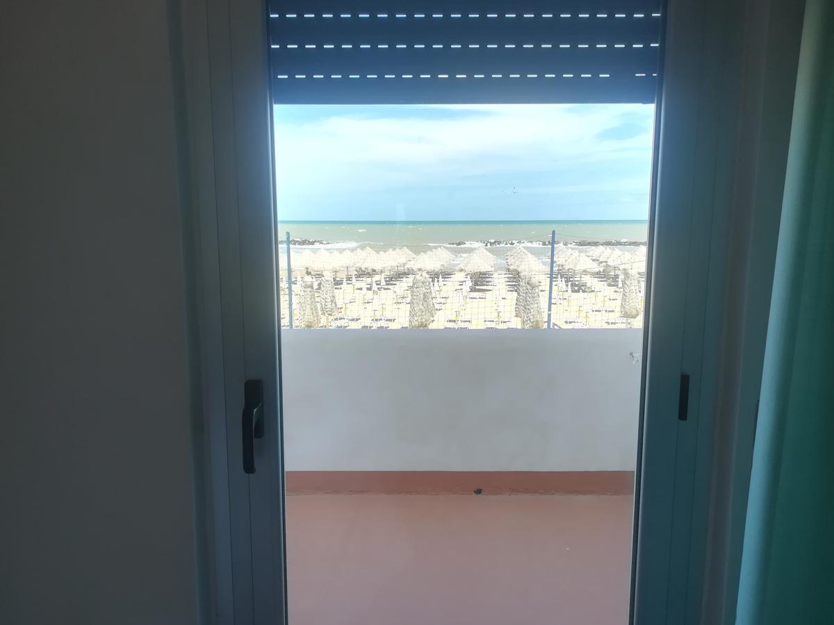 Hotel Valente Ортона Екстер'єр фото