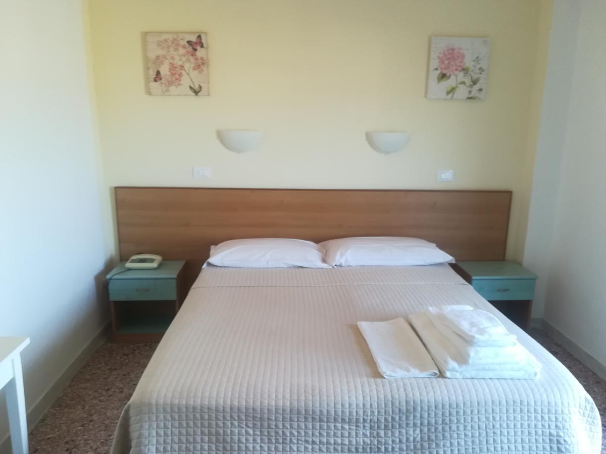 Hotel Valente Ортона Екстер'єр фото