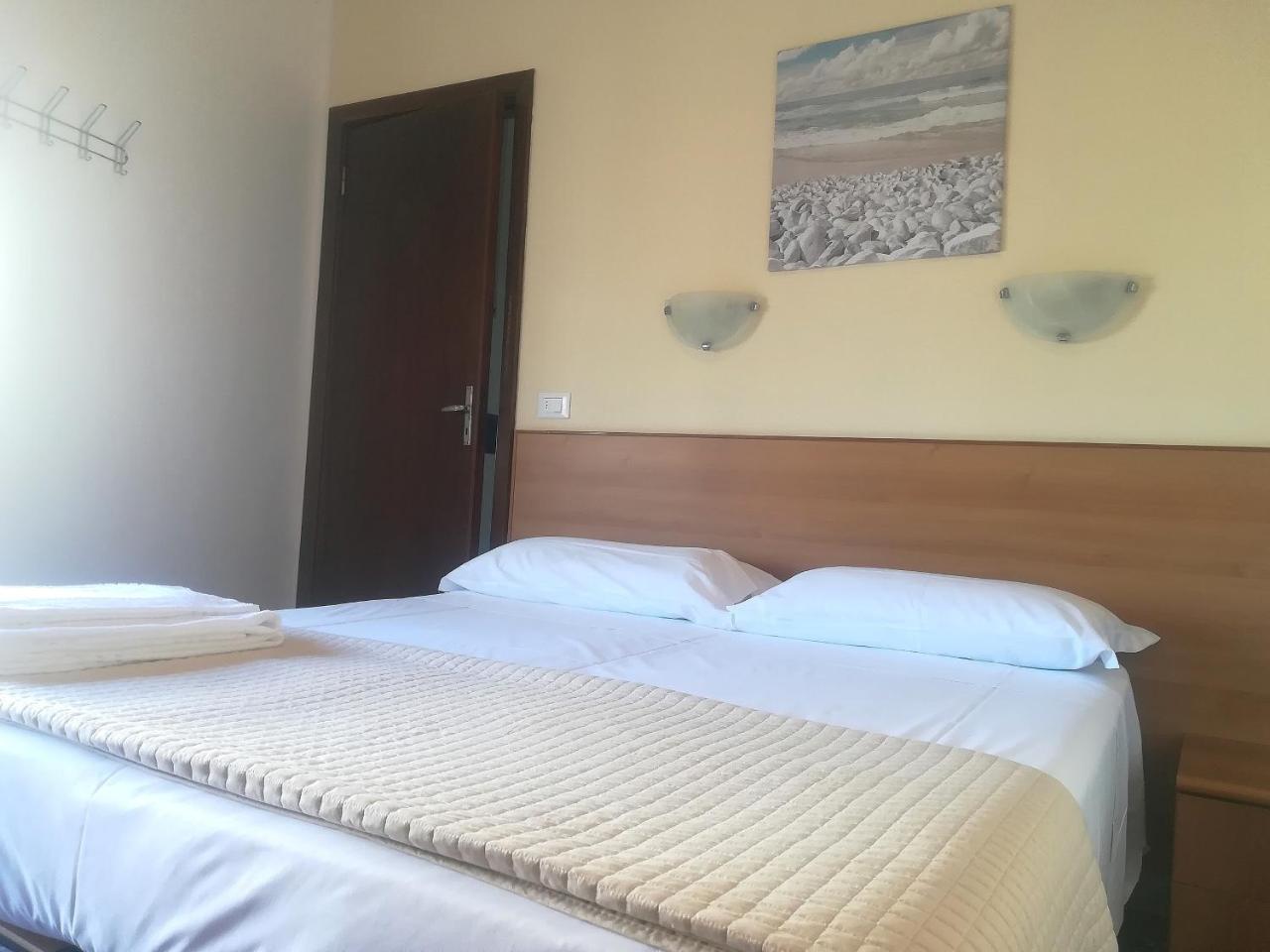 Hotel Valente Ортона Екстер'єр фото