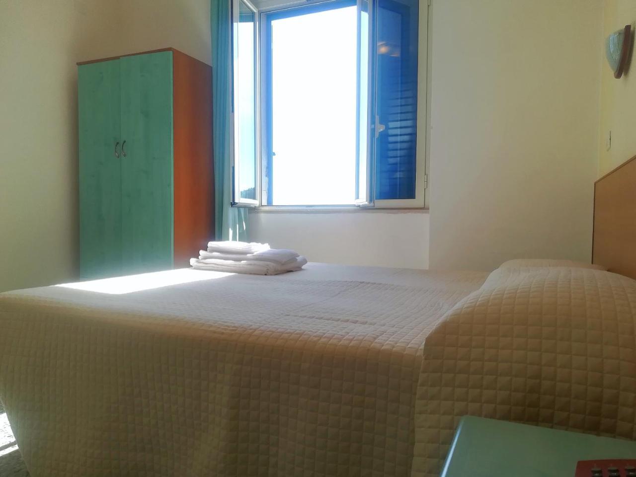 Hotel Valente Ортона Екстер'єр фото
