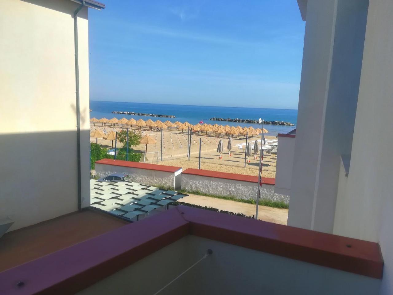 Hotel Valente Ортона Екстер'єр фото